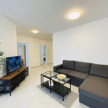 Apartament Charming Flat In Brasov With Balcony Panoramic View Zewnętrze zdjęcie