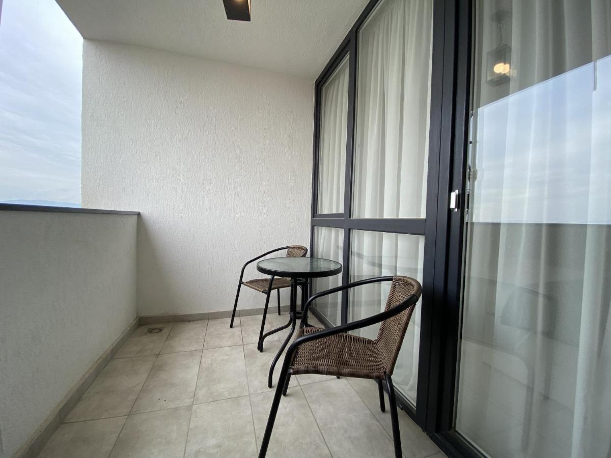 Apartament Charming Flat In Brasov With Balcony Panoramic View Zewnętrze zdjęcie