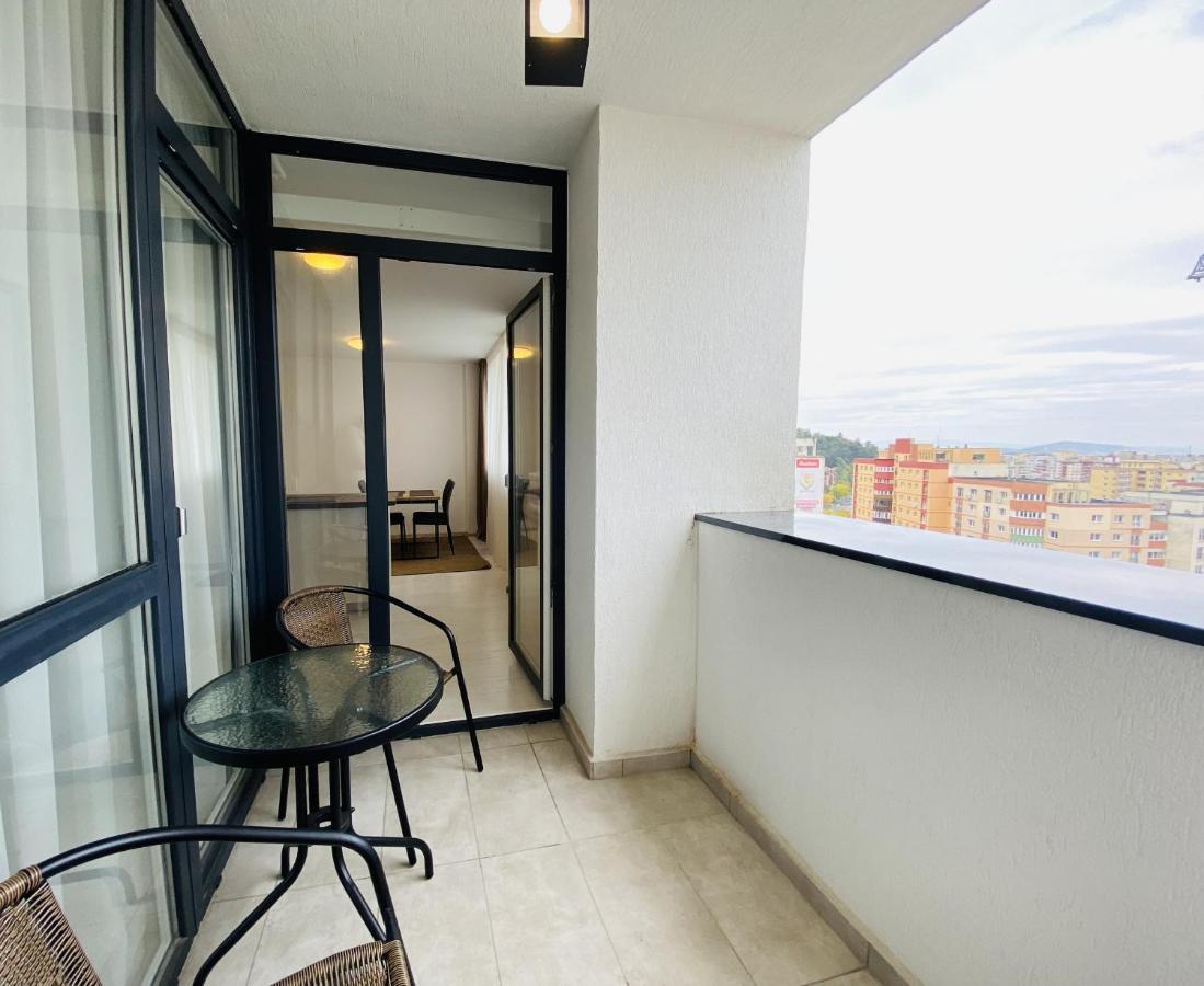 Apartament Charming Flat In Brasov With Balcony Panoramic View Zewnętrze zdjęcie