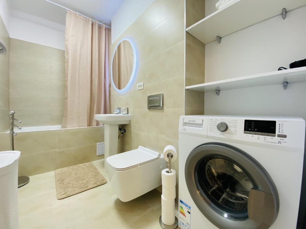 Apartament Charming Flat In Brasov With Balcony Panoramic View Zewnętrze zdjęcie