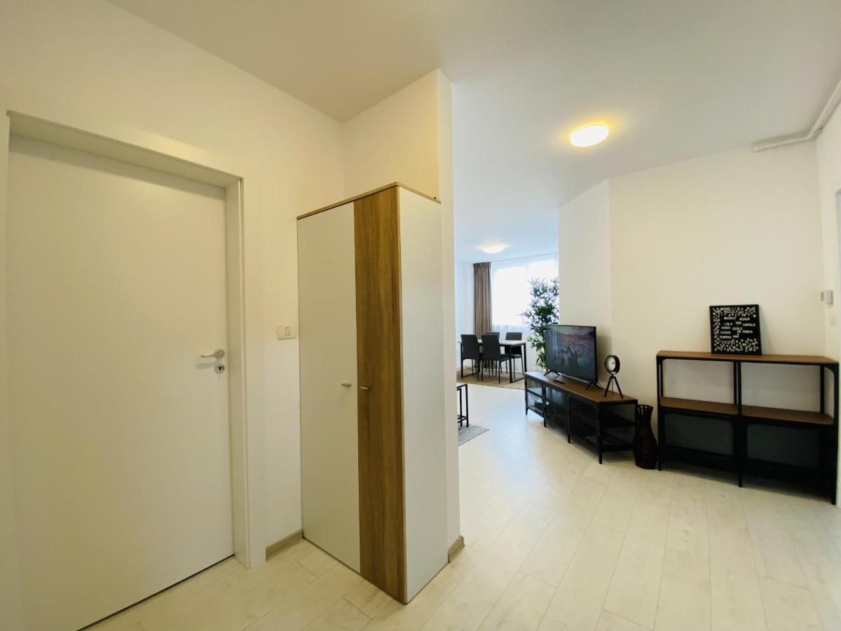 Apartament Charming Flat In Brasov With Balcony Panoramic View Zewnętrze zdjęcie