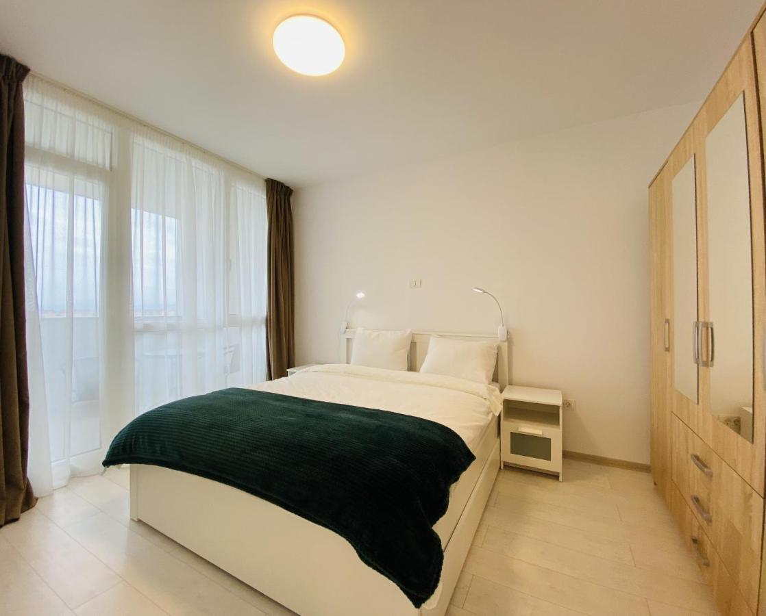 Apartament Charming Flat In Brasov With Balcony Panoramic View Zewnętrze zdjęcie